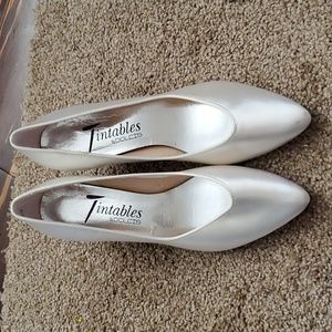 Tintable shoes